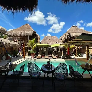 Hotel Jungla Y Estrellas Coba